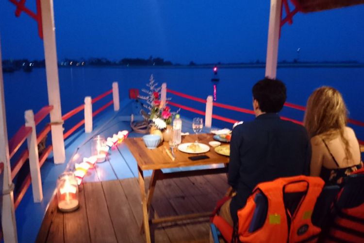 Candle Light Dinner Cruise Tour Tours Halong Tours Booking