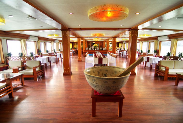 Sea-Flora-restaurant-Huong-Hai-Sealife