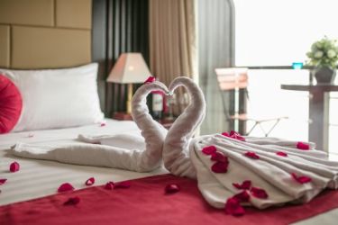 Honeymoon-Connecting-5-555x370