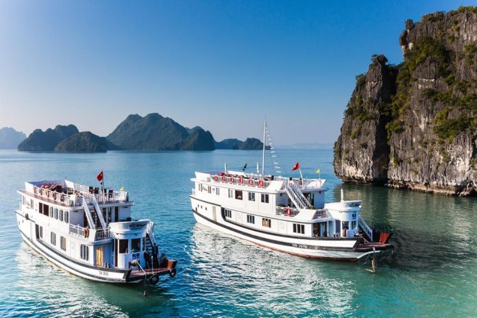 Hanoi - Ha Long Bay (L, D)