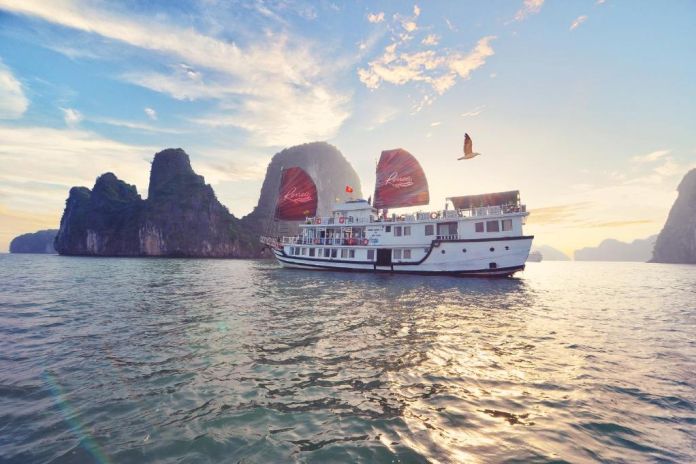 HON GAI PIER – BAI TU LONG BAY – CONG DO – CAP LA ISLAND