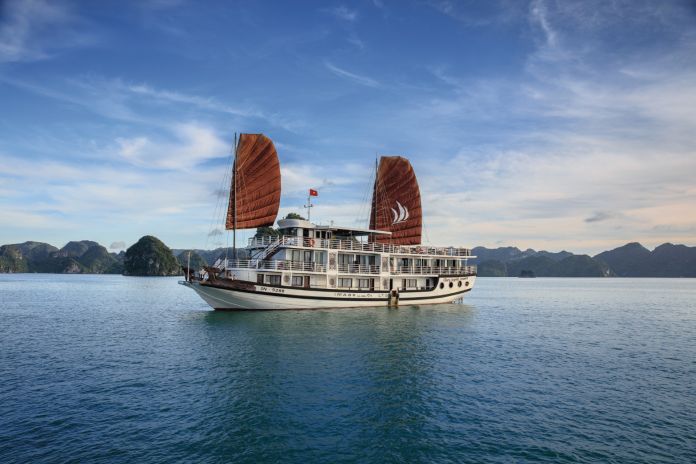 Ha Noi – Ha Long Bay (L/D)